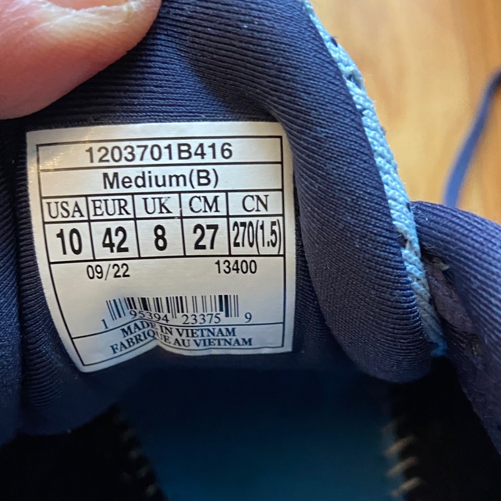 Brooks Gray and Yellow Women's Sneakers - Picture 8 of 11